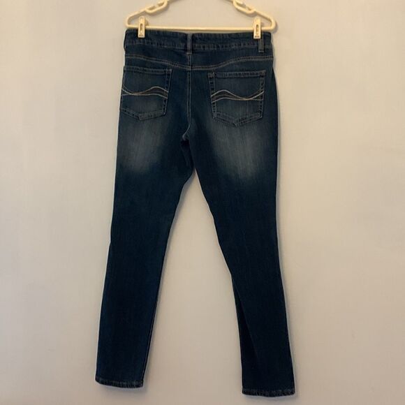 So denim jeans with beaded front pocket Size 13 Inseam 29” - Picture 5 of 8